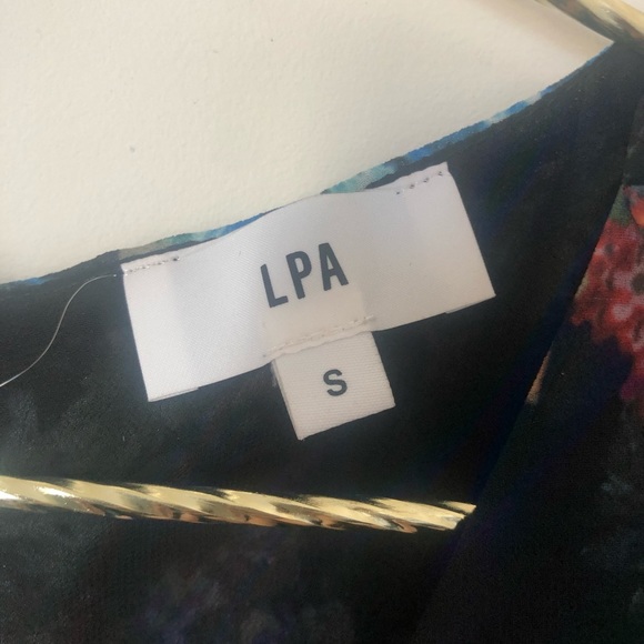 LPA Top 9 in Antique Floral - Picture 8 of 8